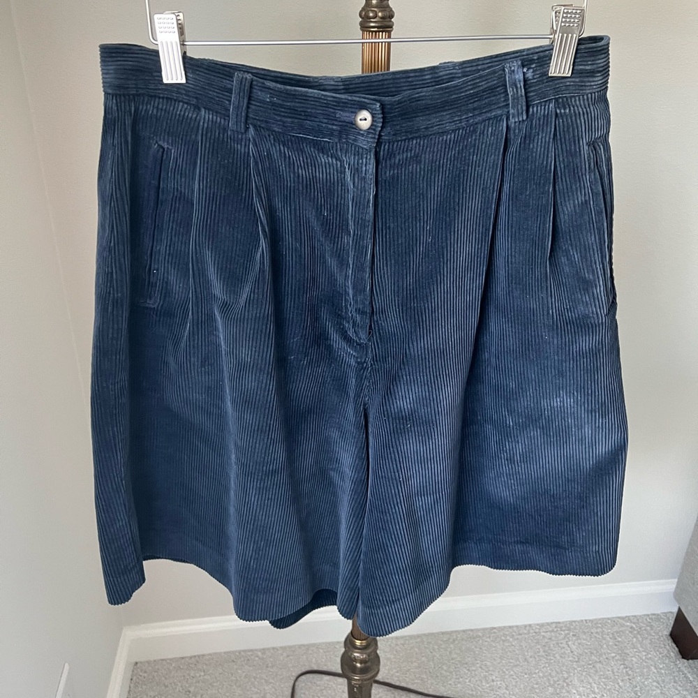 Liz Claiborne navy blue corduroy shorts size 14